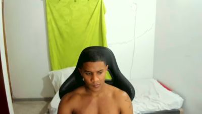 Malone3lg live cam on Cam4