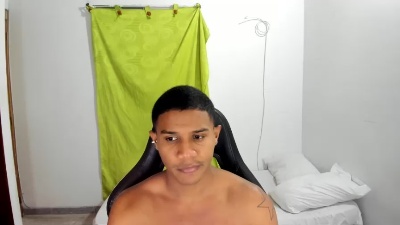 Malone3lg live cam on Cam4