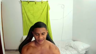 Malone3lg live cam on Cam4