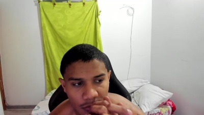 Malone3lg live cam on Cam4