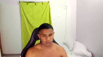 Malone3lg live cam on Cam4