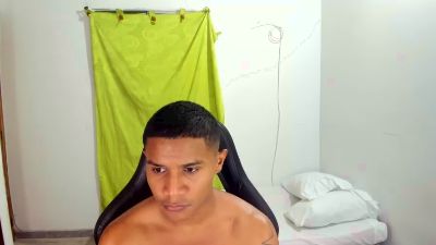Malone3lg live cam on Cam4
