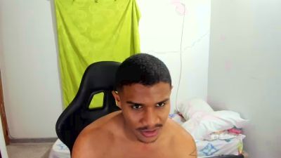 Malone3lg live cam on Cam4