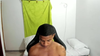 Malone3lg live cam on Cam4
