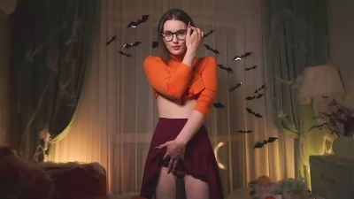 MalvinaWeglage live cam on Cam4
