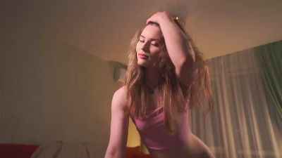 MalvinaWeglage live cam on Cam4