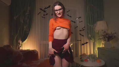 MalvinaWeglage live cam on Cam4
