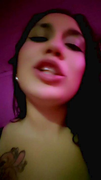 Mamicat live cam on Cam4