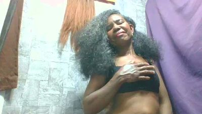 Mamiegentille live cam on Cam4
