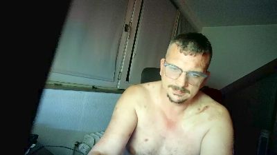 Man_Oel live cam on Cam4