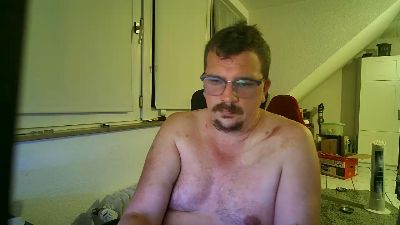 Man_Oel live cam on Cam4