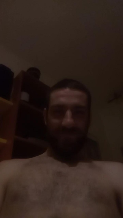 Manbly00 live cam on Cam4
