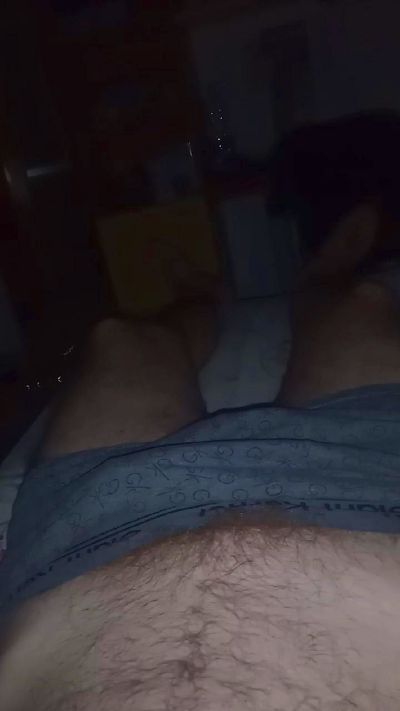 Manbly00 live cam on Cam4