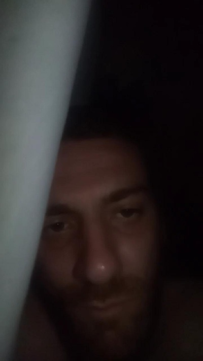 Manbly00 live cam on Cam4