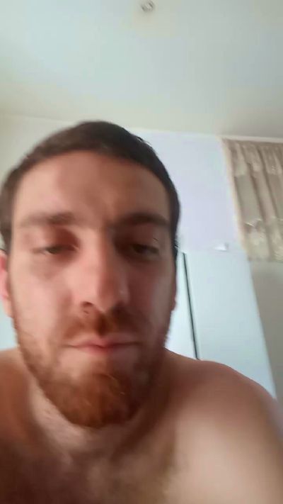 Manbly00 live cam on Cam4