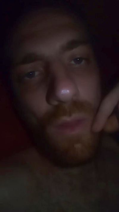 Manbly00 live cam on Cam4