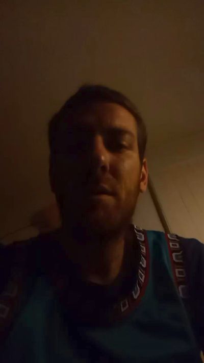 Manbly00 live cam on Cam4
