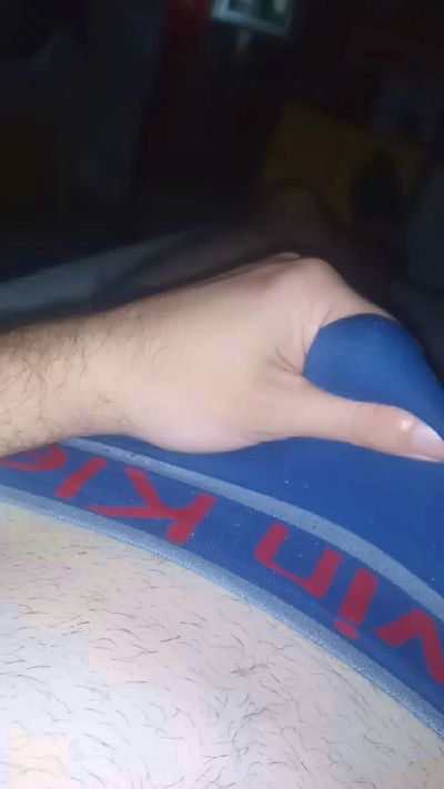 Manbly00 live cam on Cam4