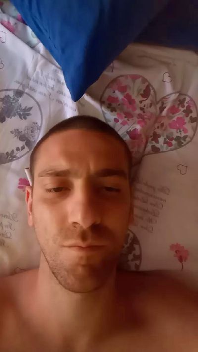 Manbly00 live cam on Cam4