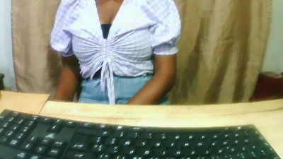 Manjakeli live cam on Cam4