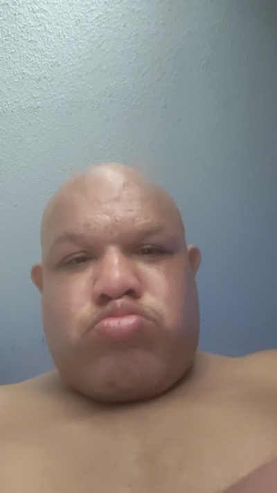 Manofliesure69 live cam on Cam4