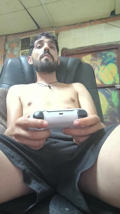 Manol072 live cam on Cam4