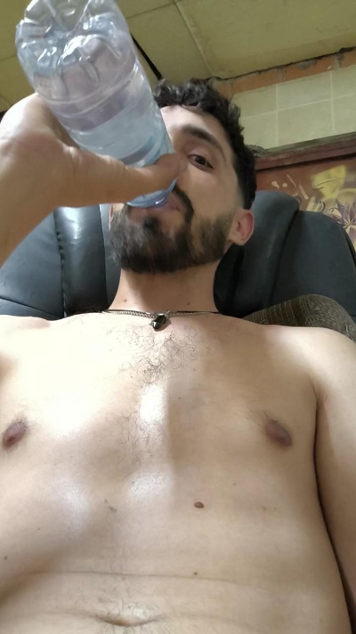 Manol072 live cam on Cam4