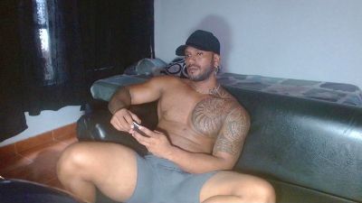 Manolofitt live cam on Cam4