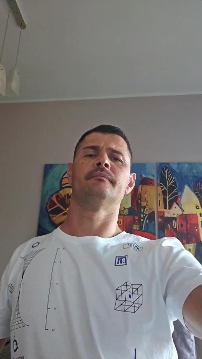 Manu1985 live cam on Cam4