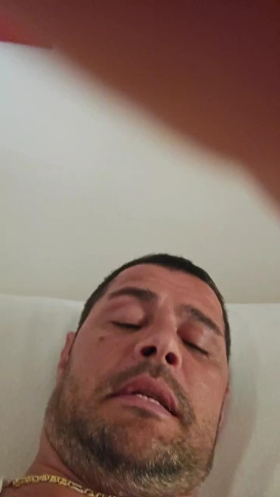 Manu1985 live cam on Cam4