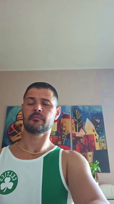 Manu1985 live cam on Cam4