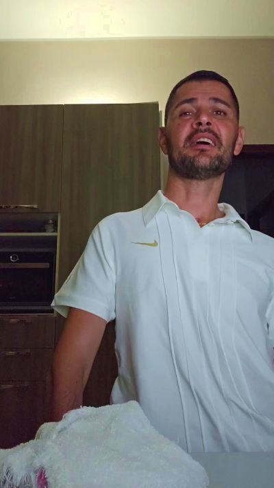 Manu1985 live cam on Cam4