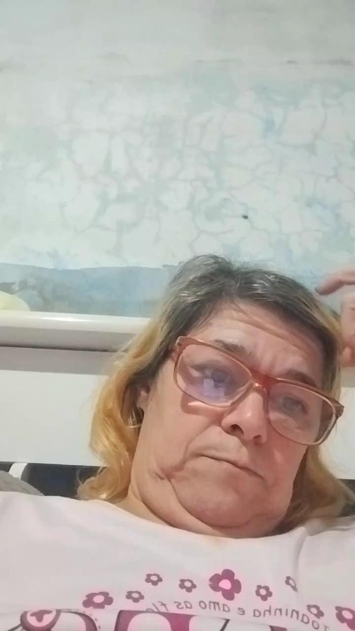 Manuela305 live cam on Cam4