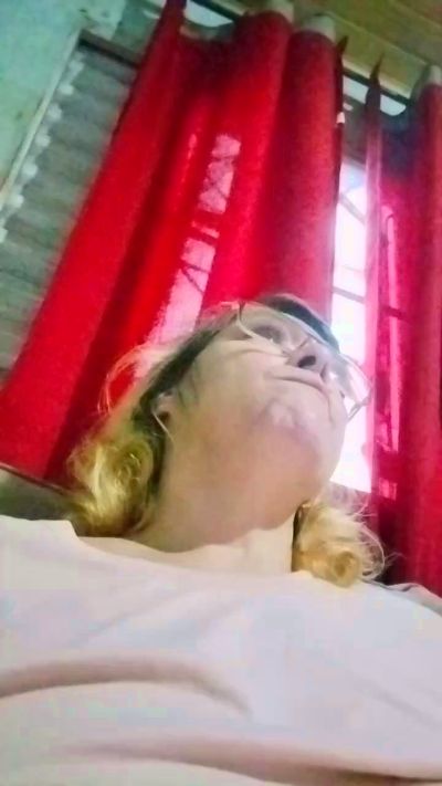 Manuela305 live cam on Cam4