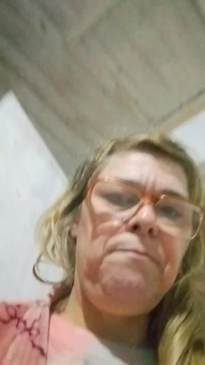 Manuela305 live cam on Cam4
