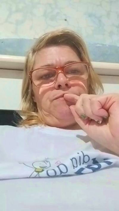 Manuela305 live cam on Cam4