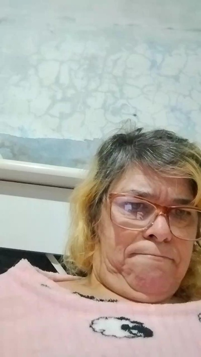 Manuela305 live cam on Cam4