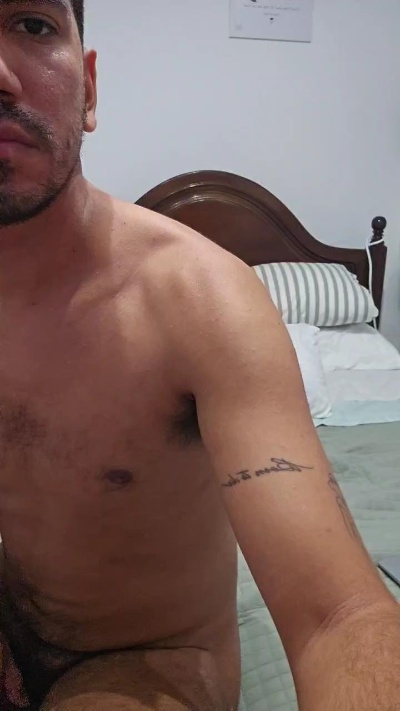 ManuelitoPor93 live cam on Cam4