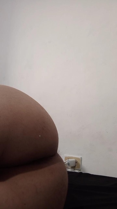 Manuelmedina live cam on Cam4