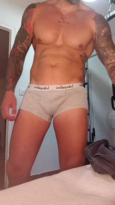Manufuego87 live cam on Cam4