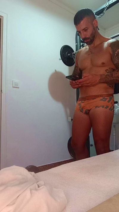 Manufuego87 live cam on Cam4
