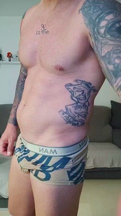 Manufuego87 live cam on Cam4
