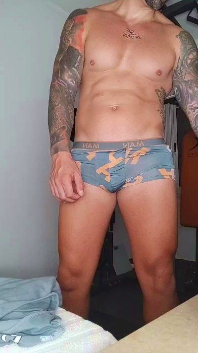 Manufuego87 live cam on Cam4