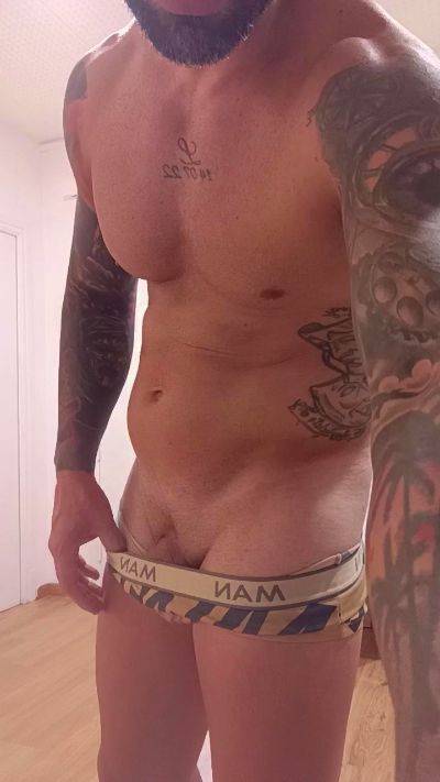 Manufuego87 live cam on Cam4