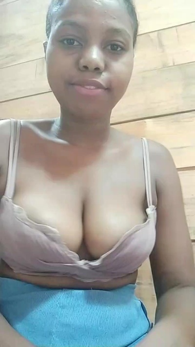 Manulee live cam on Cam4