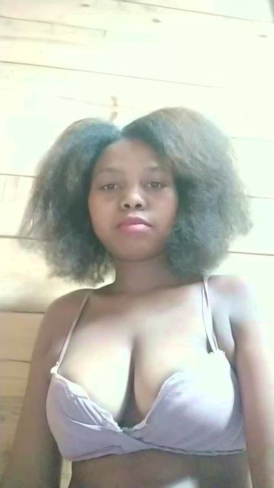 Manulee live cam on Cam4