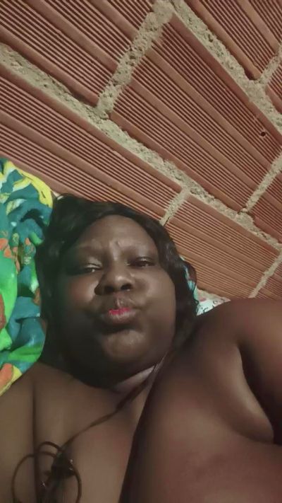 Mara19 live cam on Cam4