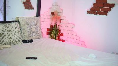 MaraJolie live cam on Cam4