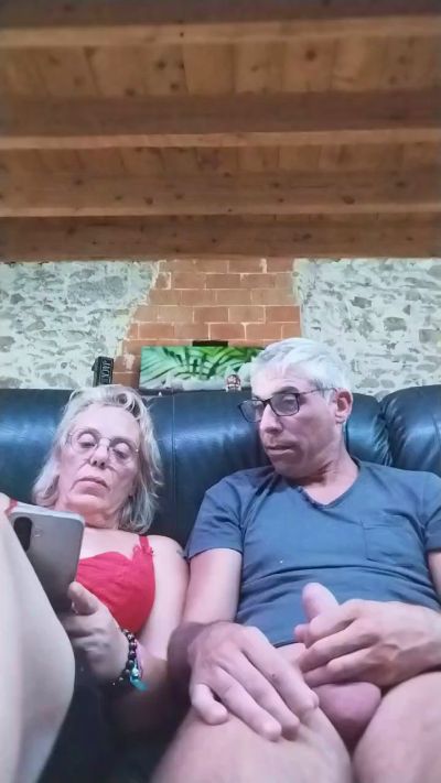 Maralex85 live cam on Cam4