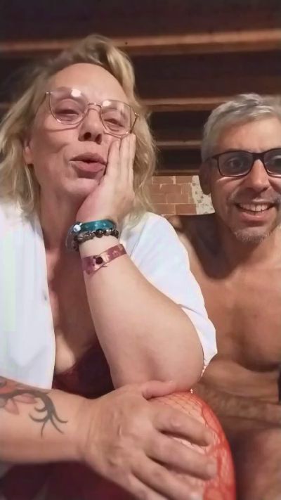 Maralex85 live cam on Cam4